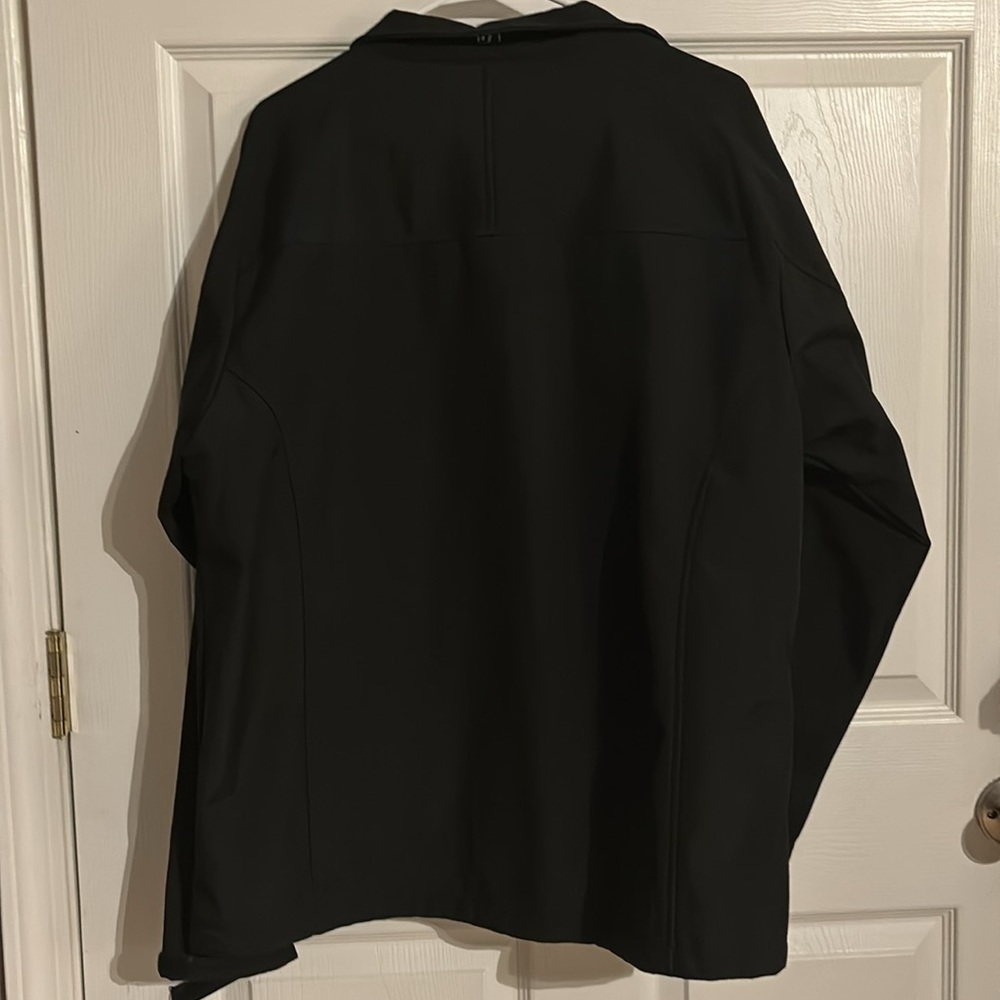 Free Tech Jacket - Picture 2 of 3